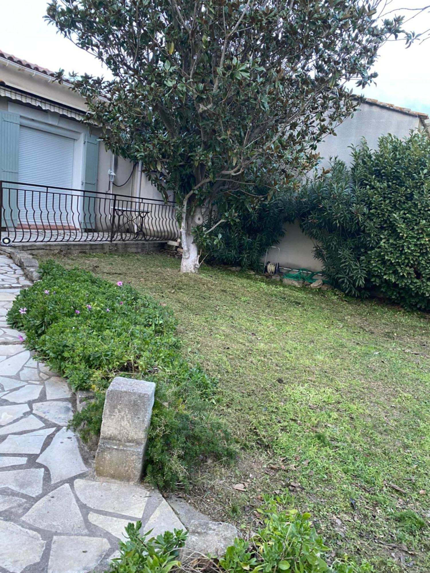 Maison Dans Village Calme 阿爾勒 外观 照片